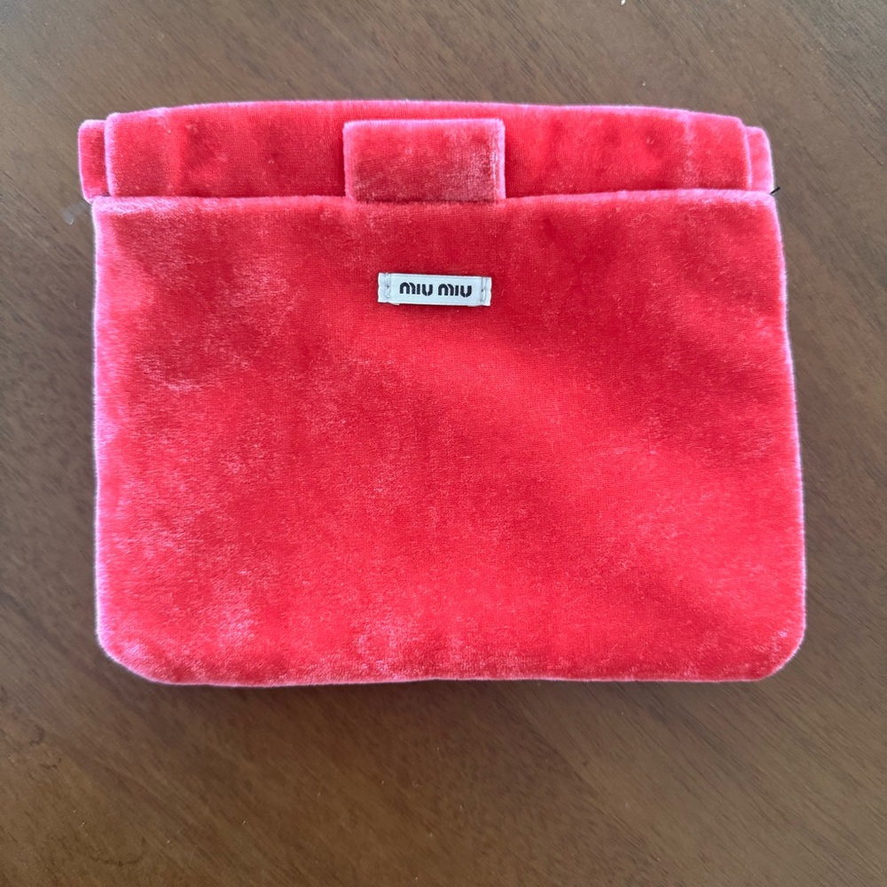 🆕 MIU MIU pink velvet pouch